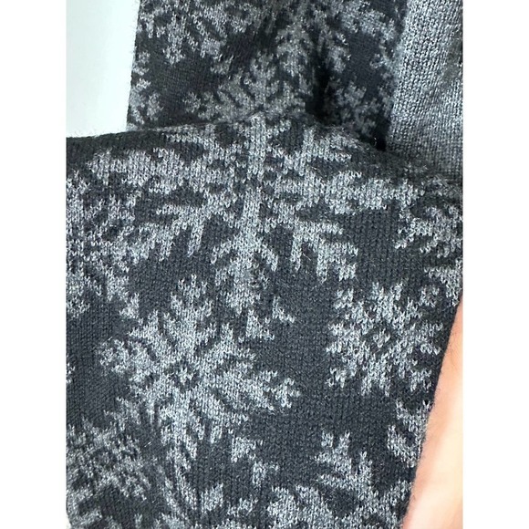 Neve Size L Maya Full Zip Snowflake Sweater in Gray - Picture 5 of 5